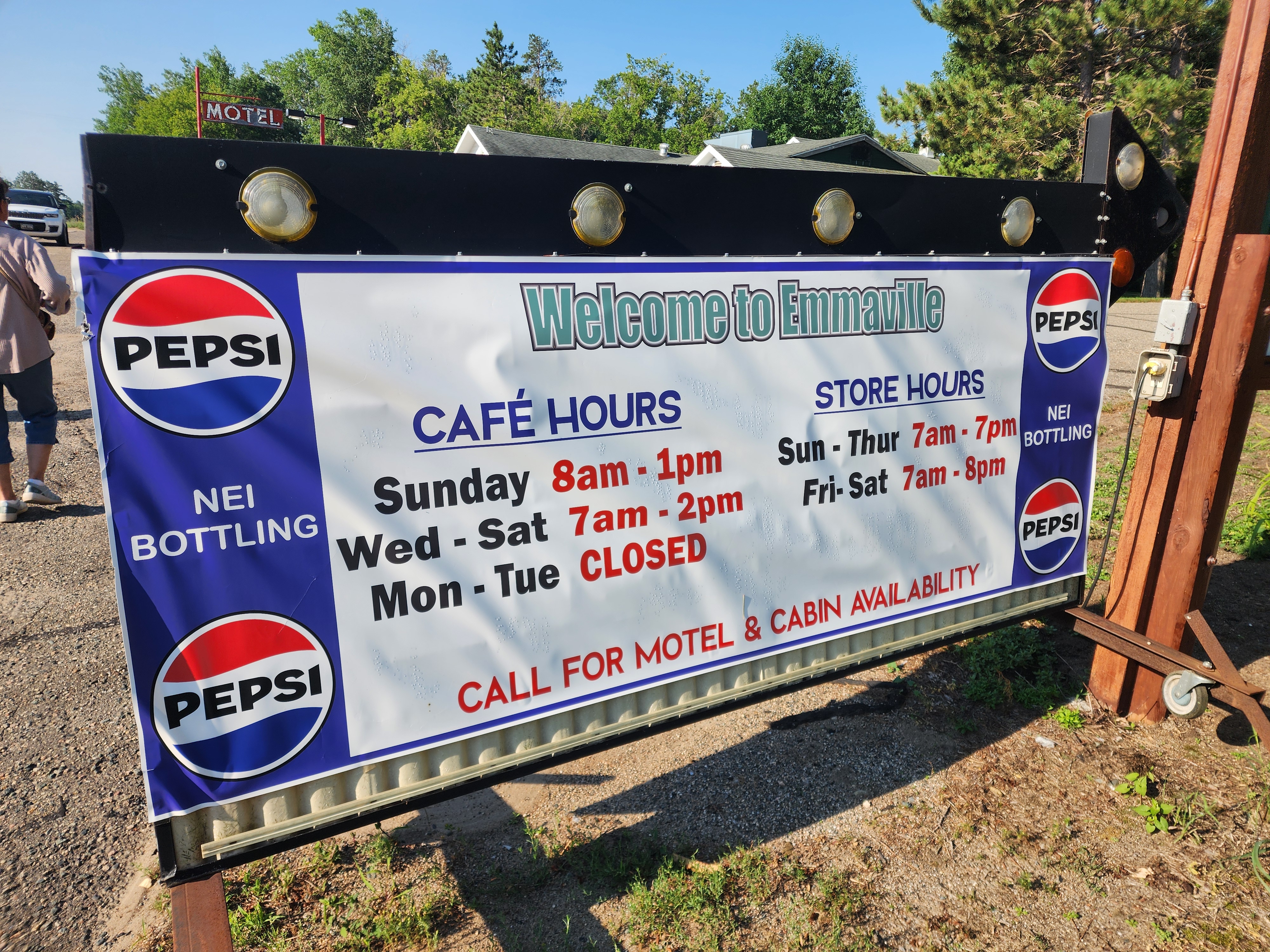 Sign for Emmaville Cafe